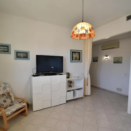 Rondine - Centrale A 100 Mt Dal Mare Apartman *