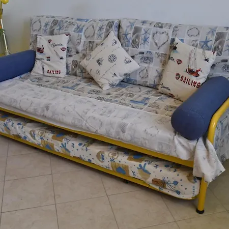 Rondine - Centrale A 100 Mt Dal Mare