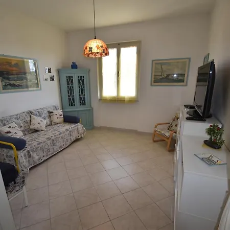 Rondine - Centrale A 100 Mt Dal Mare * Marina di Campo